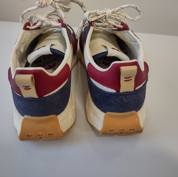 Adidas shoes - Picture 5 of 7